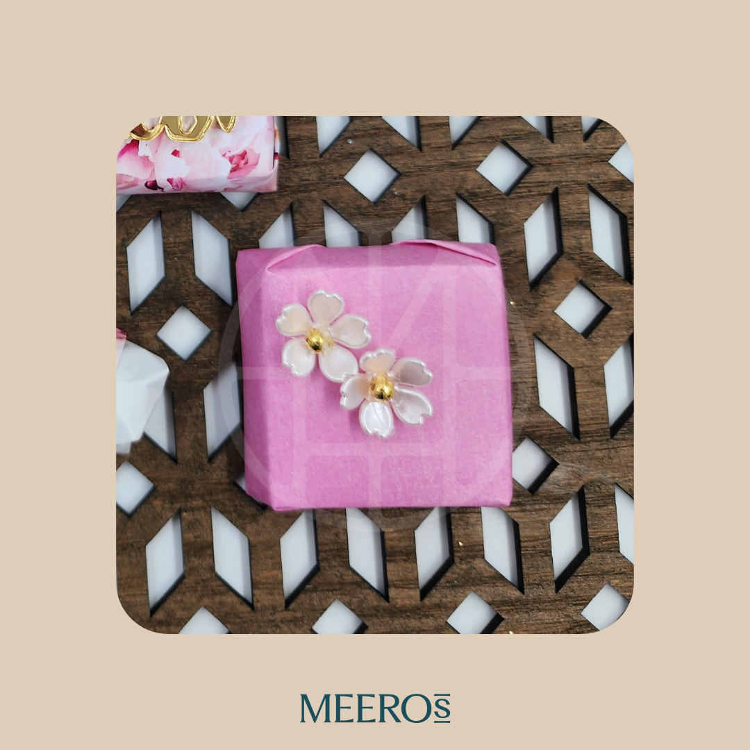 Personalized Peony chocolate pieces arranged for weddings and celebrations