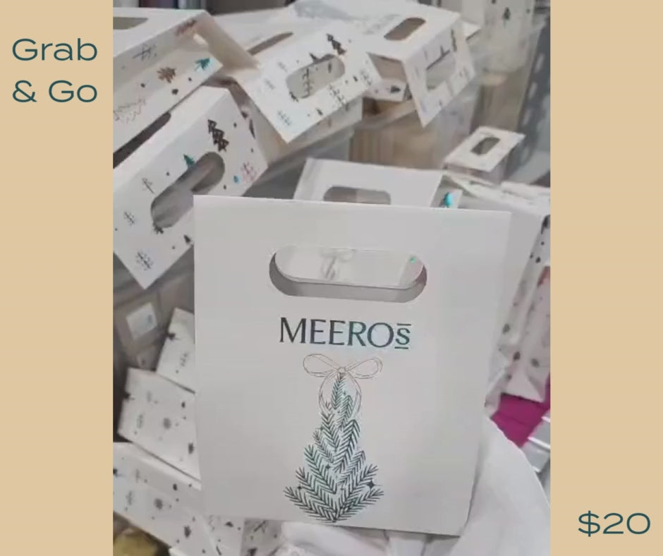 Holiday Grab-N-Go chocolate bag – Meeros Rich Bite
Holiday assorted chocolate bag with 12 pieces – premium gift
Festive Grab-N-Go chocolate gift for teachers and colleagues